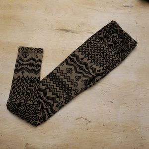 Black and tan leggings